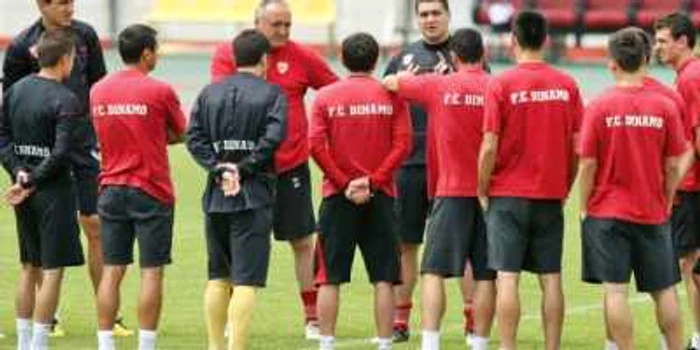 Ciobotariu le-a explicat jucătorilor principiile sale după care se ghidează în meseria de antrenor 