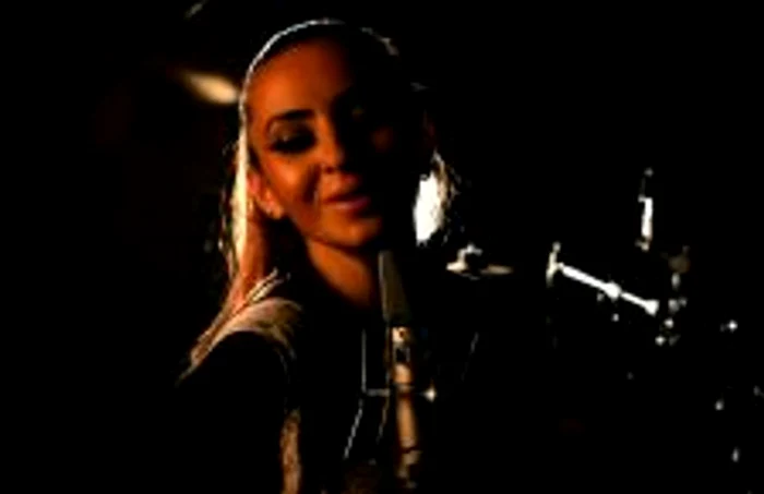 Tânăra mămică lansează videoclipul noului ei single