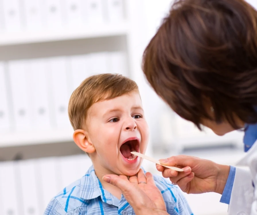
    Primele simptome de hepatita A, febră, dureri de cap, sunt asemănătoare cu ale unei gripe.www.clicksanatate.ro  
