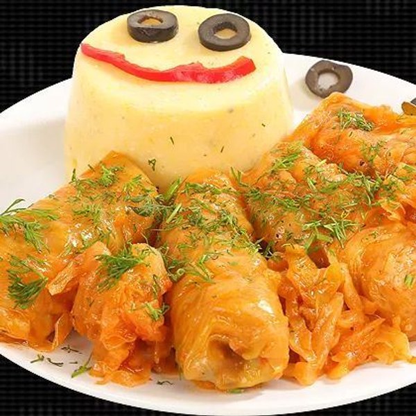 Fița culinară: sarmale din carne de pui. Familia de arădeni renumită pentru delicioasele preparate