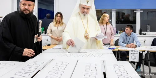 patriarhul daniel vot alegeri prezidentiale primul tur 2024 5 jpg