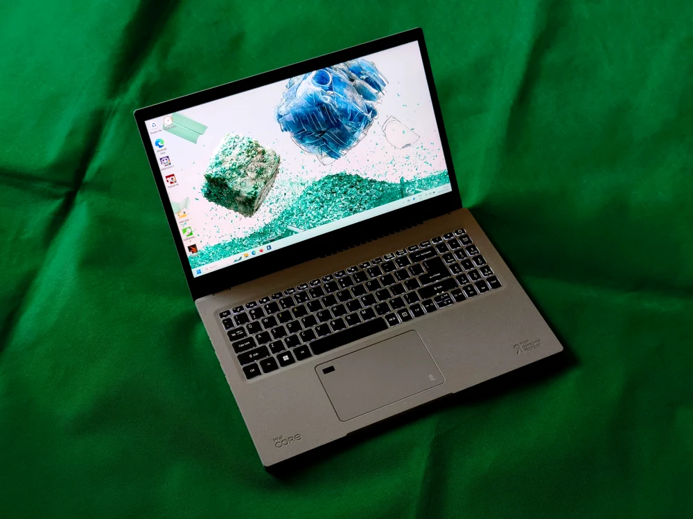 Acer Aspire Vero. FOTO Adrian Pogîngeanu 