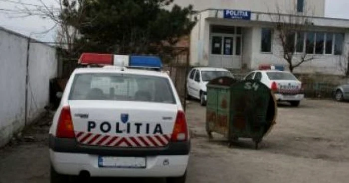 Polițiștii le-au întocmit autorilor câte un dosar penal