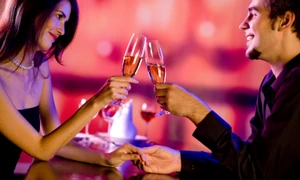 shutterstock 29702248 cuplu indragostiti intalnire romantica restaurant jpeg