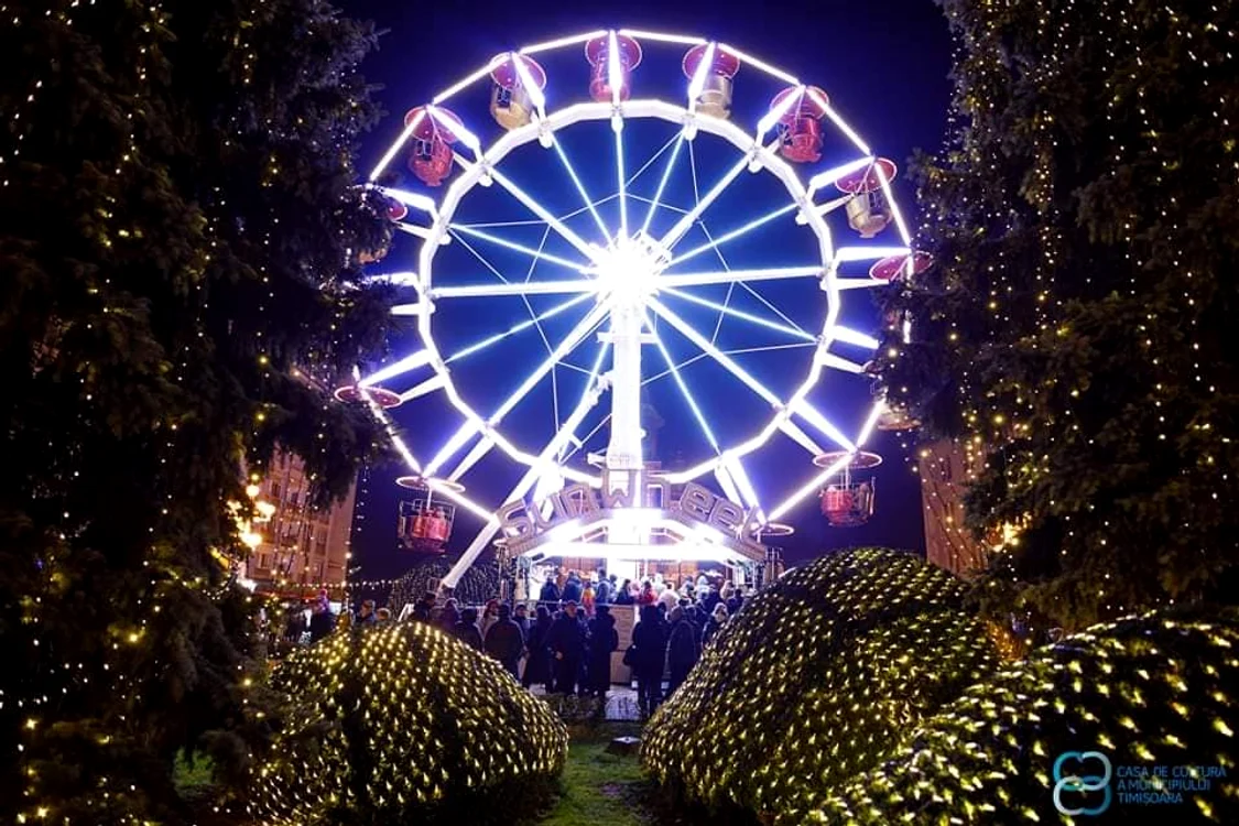 Roata panoramică din Piața Victoriei FOTO Casa de Cultură a Timișoarei