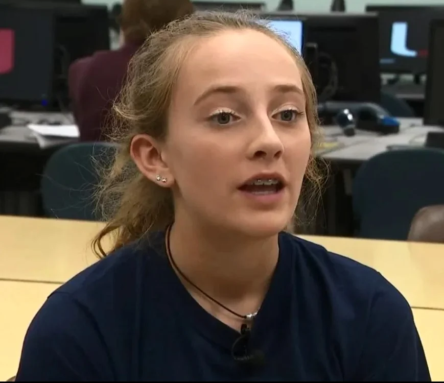 
    Riley Horner (16 ani) are o memorie de două ore, după care se reîntoarce în data de 11 iunieFoto: Captură ecran The Sun  