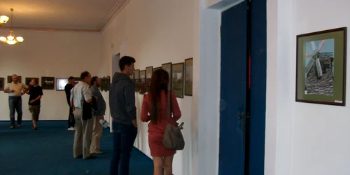 Expoziţie de fotografie artistică