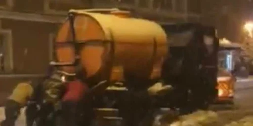 Masina de deszapezit la Lugoj