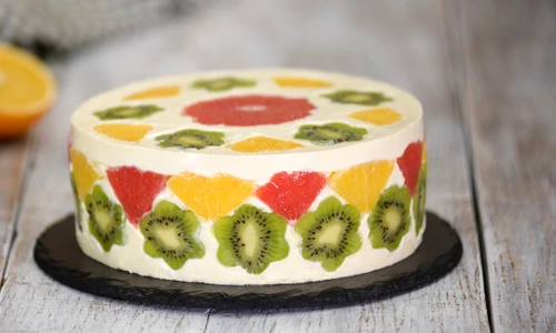 Torturi de vis pentru o petrecere de Revelion perfecta  Sursa imagine Shutterstock tort diplomat 1918853654 jpg