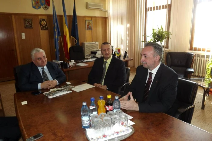 Ambasadorul Macedoniei a fost primit la Prefectura Vrancea