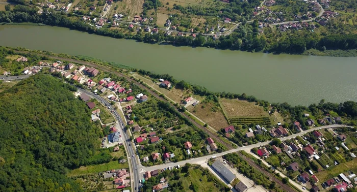 Imagine aeriană asupra comunei Bujoreni - Vâlcea situată de-a lungul DN7 între Râmnicu Vâlcea şi Călimăneşti Foto Primăria Bujoreni