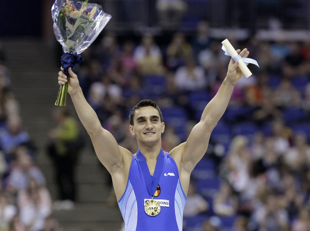 
    Gimnastul nostru vrea să devină campion olimpic la Rio chiar dacă are 36 de anisportpictures.eu  