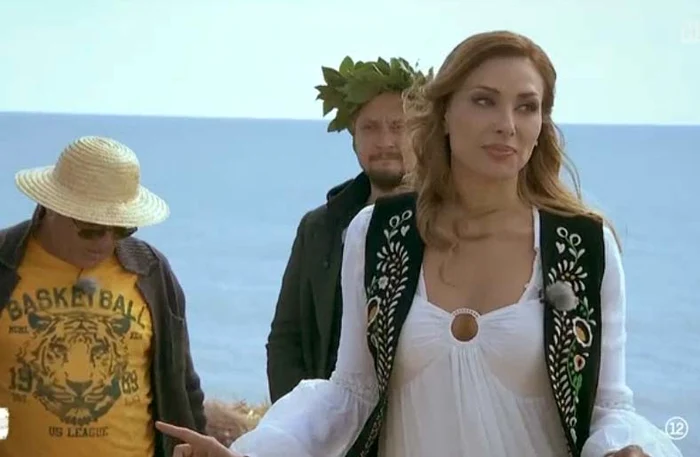 Emisiunea Ferma Vedetelor va fi prezentată de Iulia Vântur şi Nea Raţă Foto: captură Pro Tv