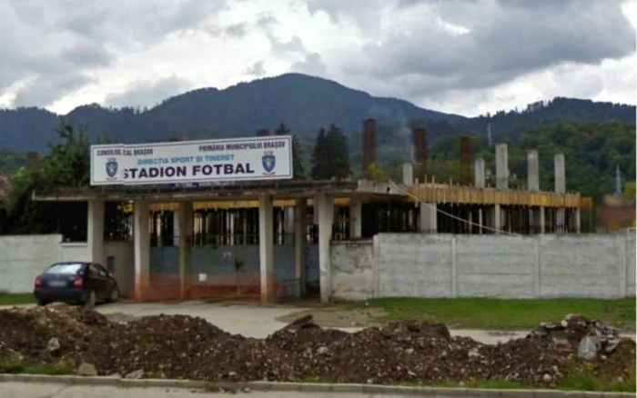 Şantierul a fost abandonat acum aproape 10 ani. FOTOArhivă.