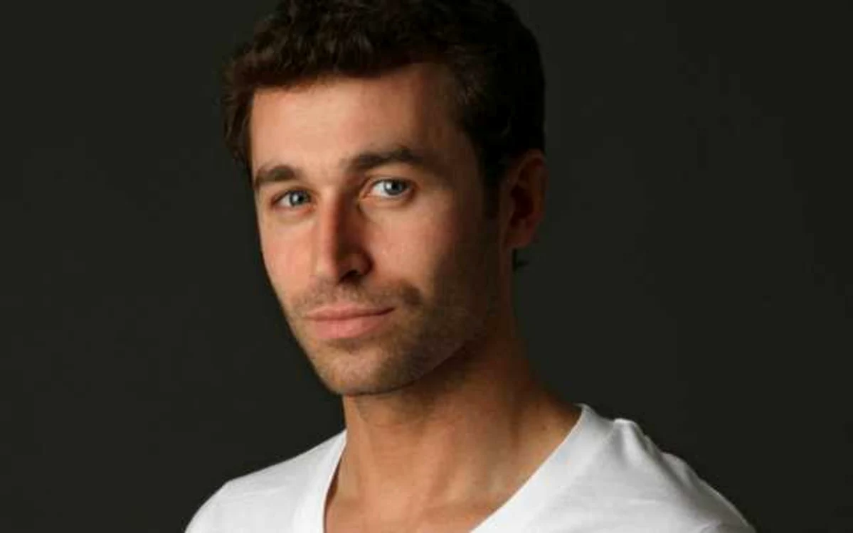 James Deen a fost votat „Cel mai iubit star porno masculin” FOTO Bustle