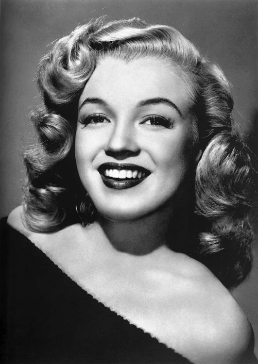 640px Marilyn Monroe publicity JPG jpeg