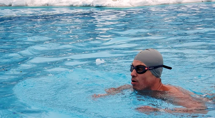 Bogdan Socol, pasionat de înotul în ape reci. Foto Facebook