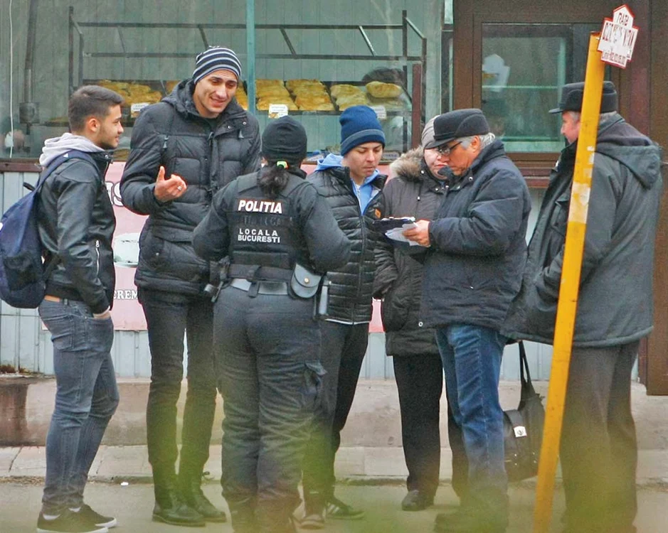 
    Călătorii prinşi fără  bilet au fost daţi jos  în staţii şi amendaţi  