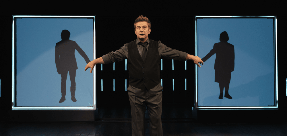 Pavel Bartoș: „În teatru nu mai sunt doar simpaticul care apare la televizor“