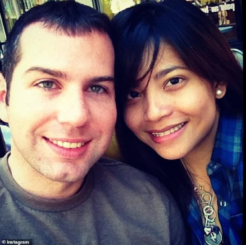 Cine este agentul ICE care a împușcat-o mortal pe Renee Nicole Good, în Minneapolis. Fost veteran în Irak și susținător MAGA este căsătorit cu o imigrantă filipineză