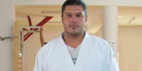 Tânărul are o experienţă de 15 ani ca şi sportiv