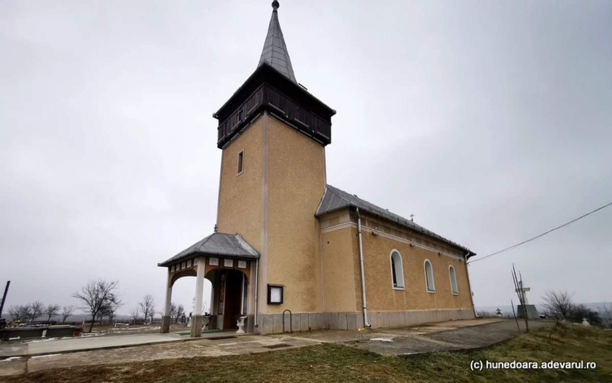 Biserica Sf. Nicolae, Cristur. Foto: Daniel Guţă. ADEVĂRUL