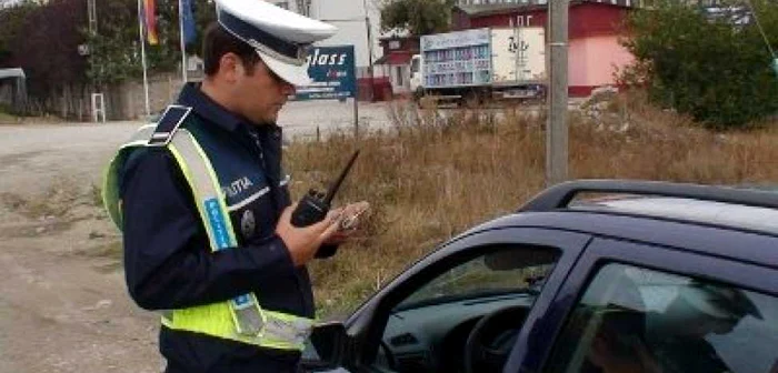 Poliţişti rutieri în acţiune