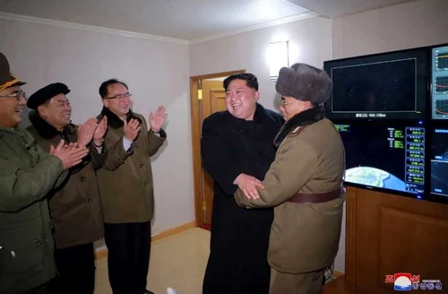 Kim Jong-un lansare racheta FOTO AFP