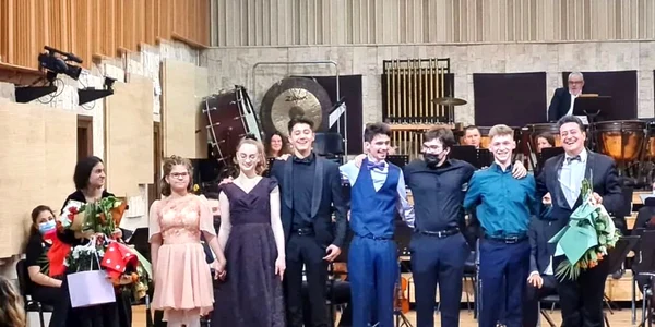 Finalul concertului elevilor de la Colegiul de Artă „Carmen Sylva”