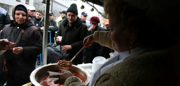 În fiecare an, de 1 decembrie, autorităţile locale organizează festinuri cu fasole. FOTO Adevărul