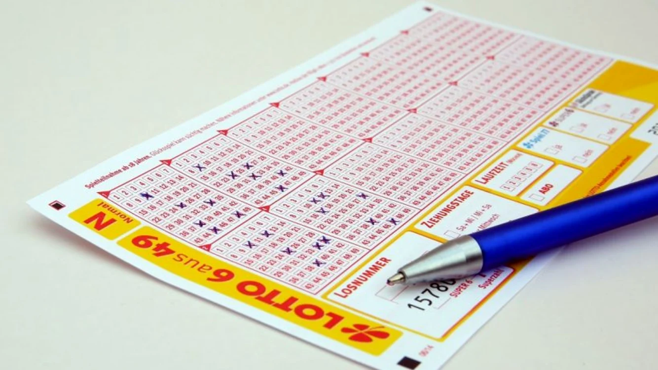 Românii vor primi mai puțini bani din premiile la Loto. Foto: captură antena3.ro