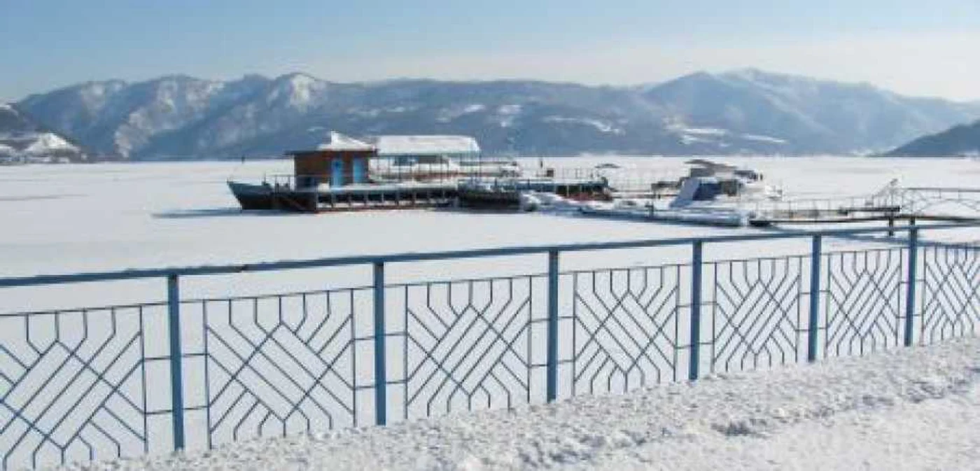 Sloiurile de gheaţă pun presiune pe navele ancorate în porturi. Foto:Arhivă