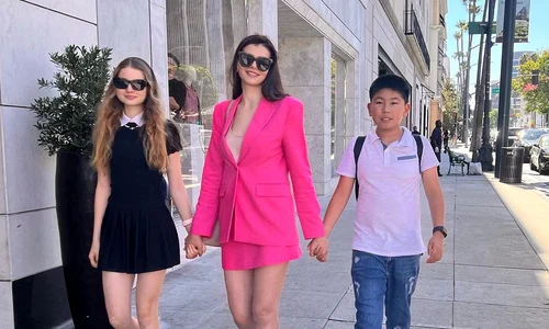 Monica Gabor, impreuna cu Irina Columbeanu si Antony, fiul lui Mr Pink, in Los Angeles Instagram