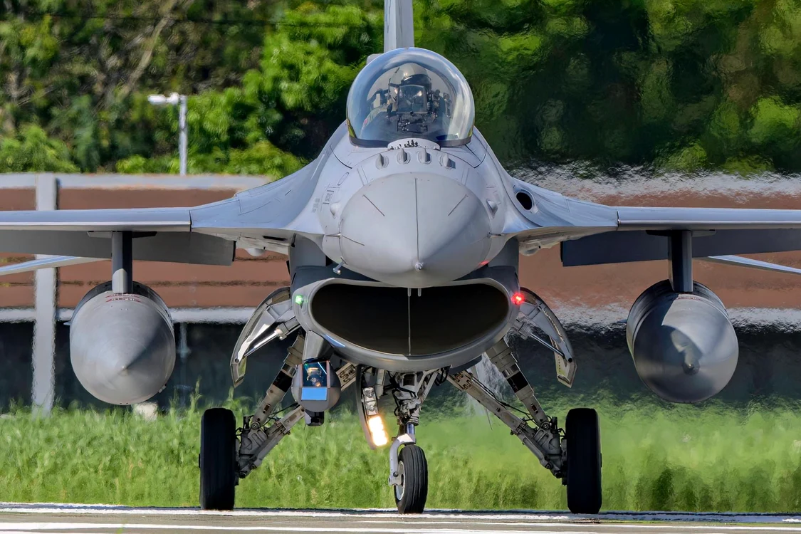 Bulgaria continuă să folosească avioane MiG-29 pentru protejarea spațiului aerian. FOTO: Arhivă 