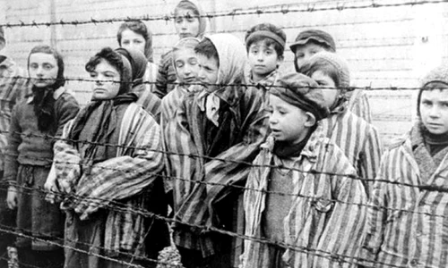 Un fost medic de la Auschwitz va fi adus în fața justiției jpeg