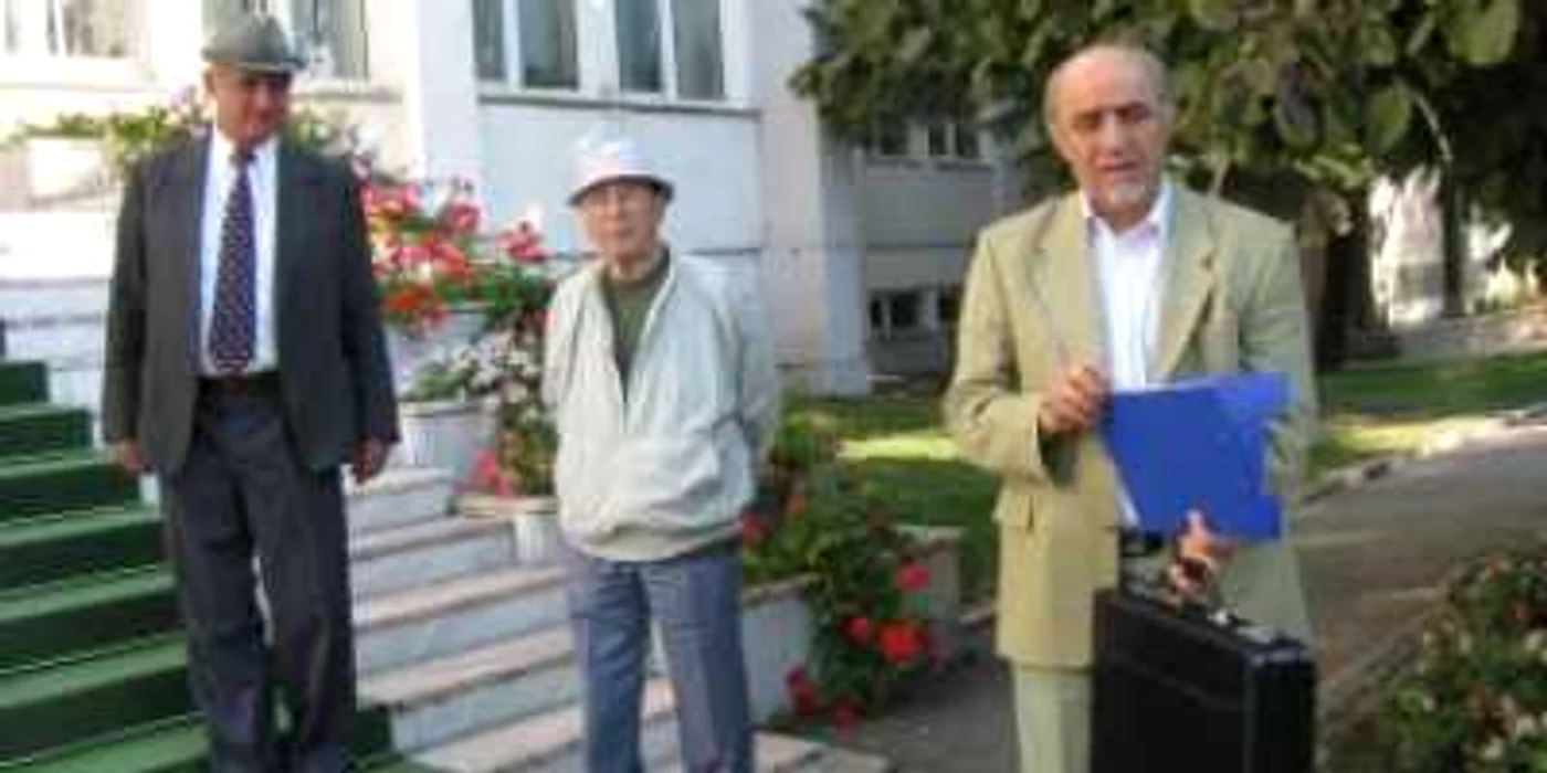 Râmnicu Vâlcea: Vârstnicii nu vor "pensii îngheţate"