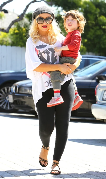 christinaaguilera tk3s aguilera040111 15 x171 jpeg