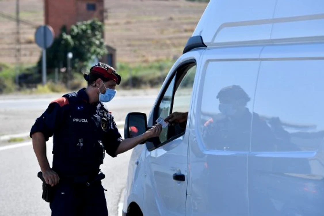 Locuitorii nu au voie să părăsească zona după ora 00:00Foto: AFP