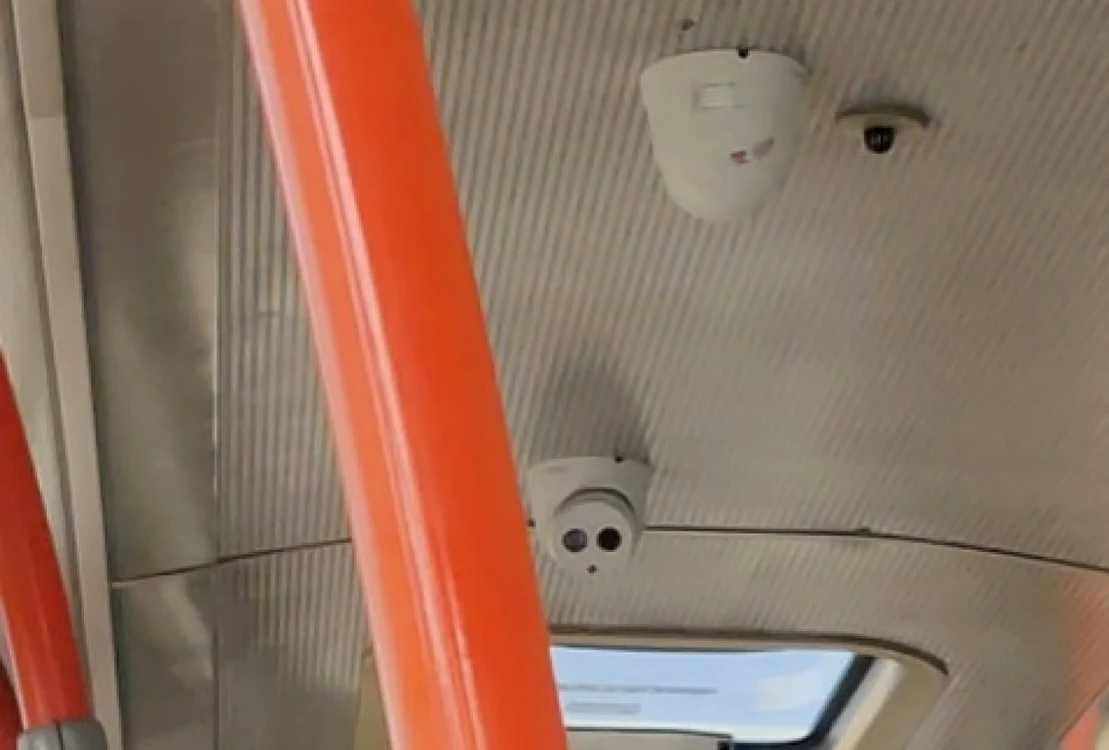 Camerele video de supraveghere au fost montate în două autobuze de la Transloc