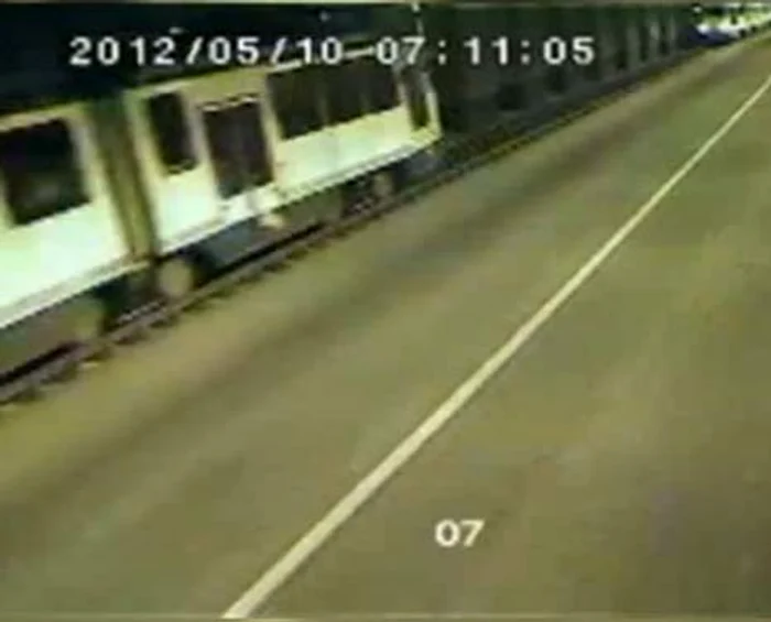 
    Momentul când cele doua tramvaie s-au ciocnit  