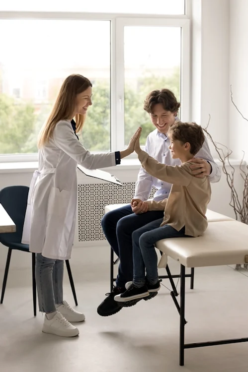 La cursuri, studenții învață să gestioneze diverse situații și pacienți. FOTO: Shutterstock