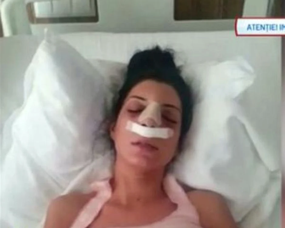 
    Andreea Tonciu are nevoie de calmante ca să scape de durerifoto: captură Pro Tv  