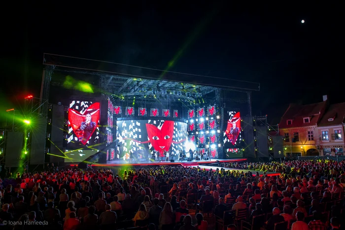 
    Regulamentul Festivalului Cerbul de Aur Foto:TVR  