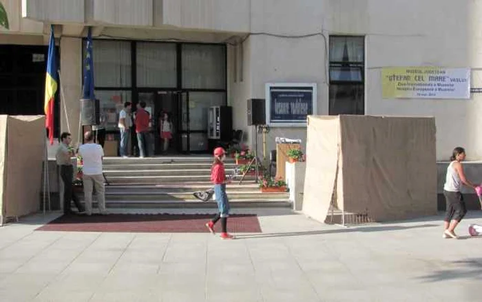 Noaptea Muzeelor a fost sărbătorită şi la Vaslui FOTO:adevarul