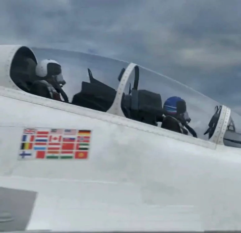 Steagurile statelor NATO pe avioanele rusești proiectate de AI -ul televiziunii ruse/FOTO:X