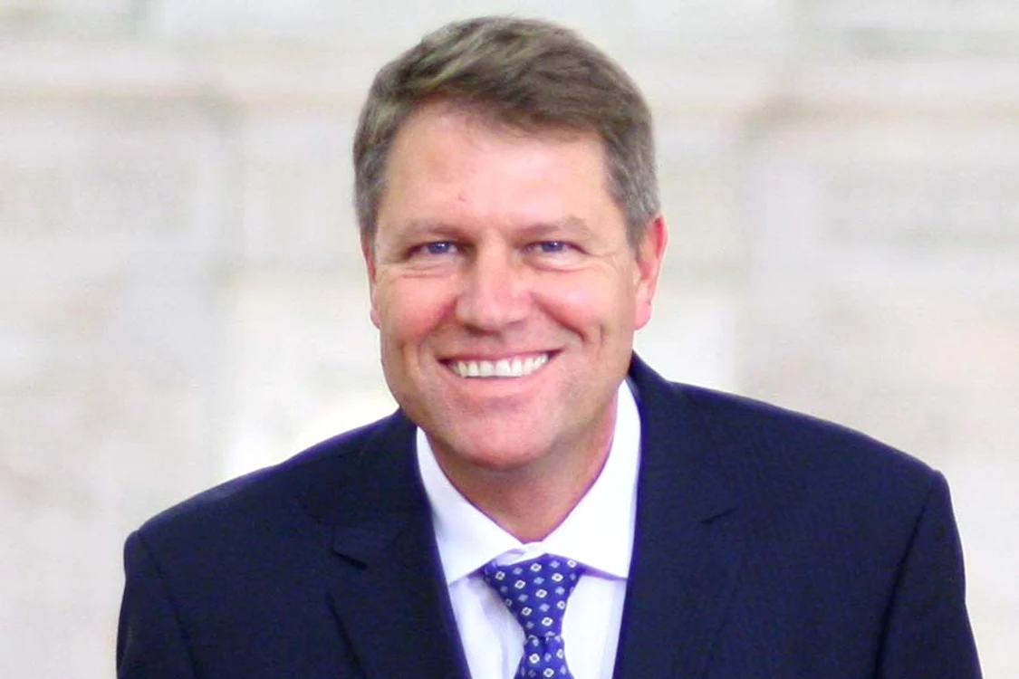 
    Iohannis a fost ales de peste 6 milione de români ca preşedinte  
