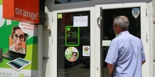 Magazinele Conect au fost închise trei săptămâni. Foto: Tudor Iovu