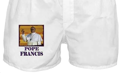 Suvenirurile cu chipul Papei  Francisc sunt vândute  pe site ul CafePress com jpeg