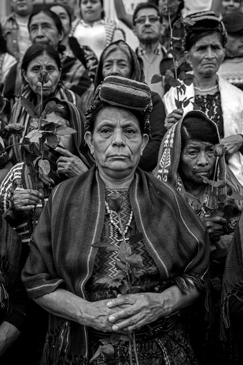 Victor J. Blue (Guatemala) – „The Trials of the Achi Women” (© World Press Photo)