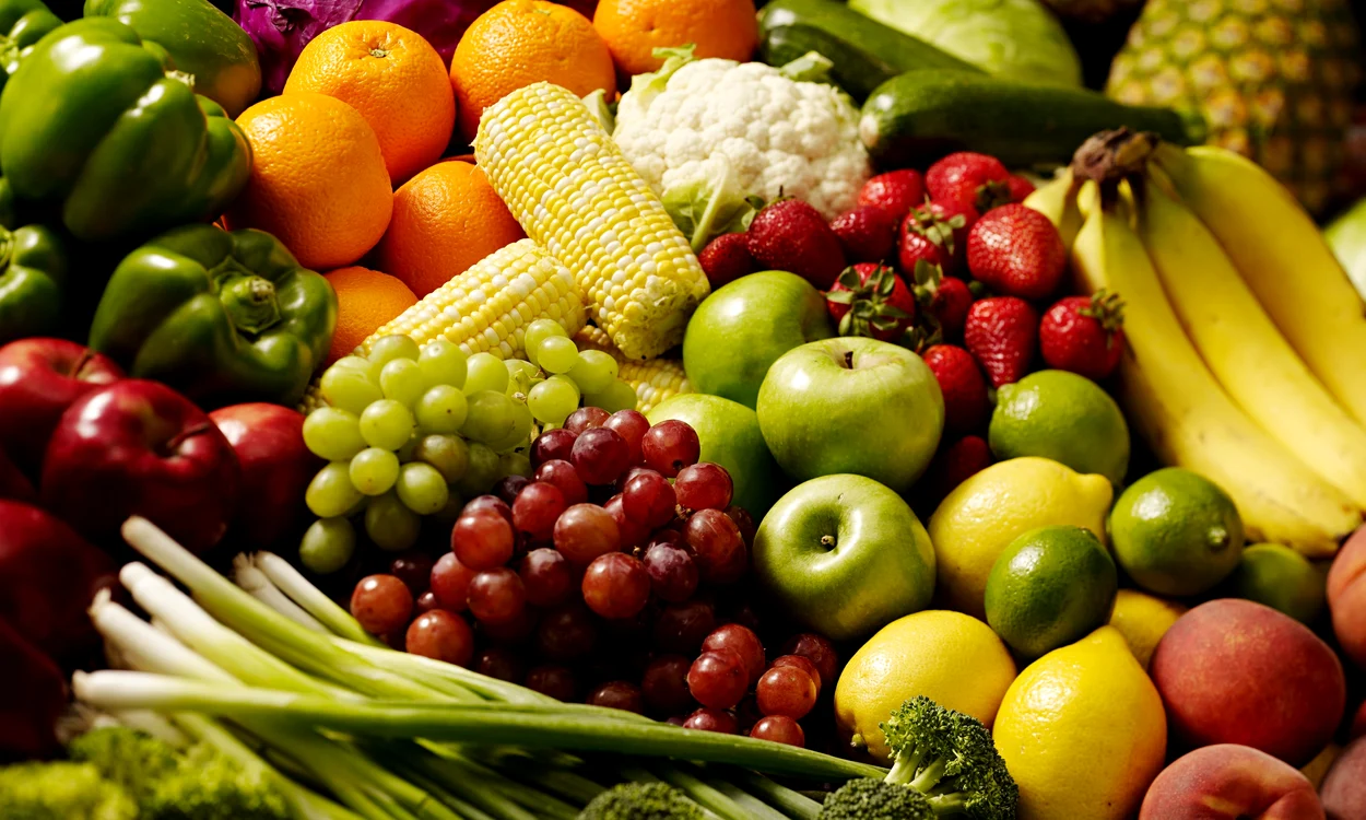 
    Efectele îmbătrânirii pot fi contracarate cu ajutorul unor vitamine de bazăfoto: eathealthytreats.com  